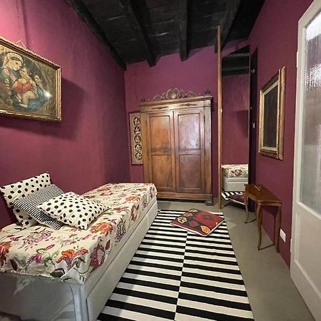 Torre Dell'Angelo B&B เดเซนซาโนเดลการ์ดา ภายนอก รูปภาพ